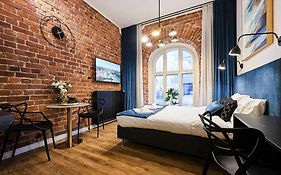 Urban-Glam City Centre Studio With A Gym And Terrace