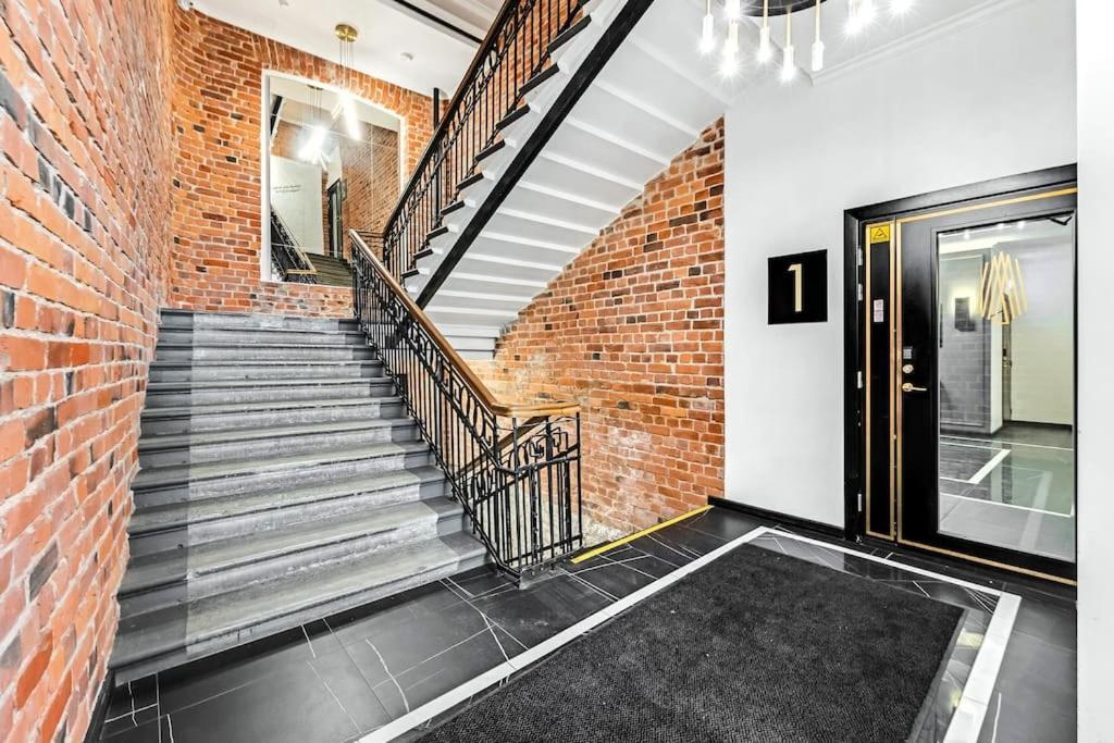 Urban-Glam City Centre Studio With A Gym And Terrace Tallinn Exterior photo