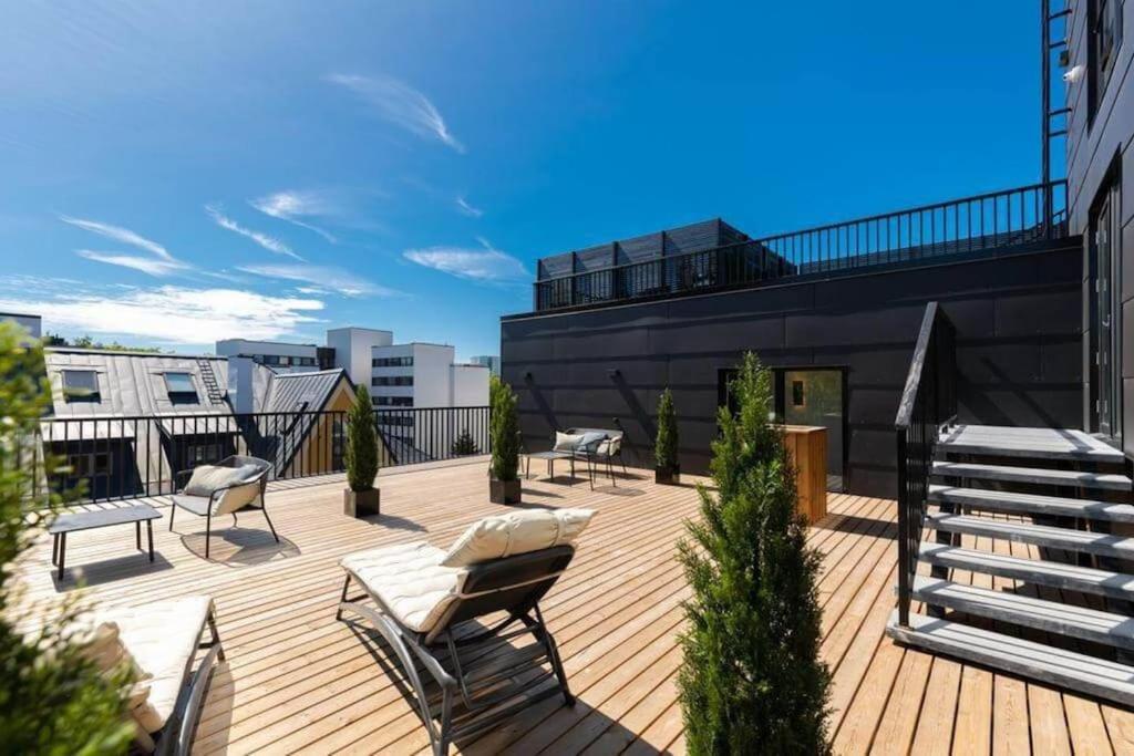 Urban-Glam City Centre Studio With A Gym And Terrace Tallinn Exterior photo