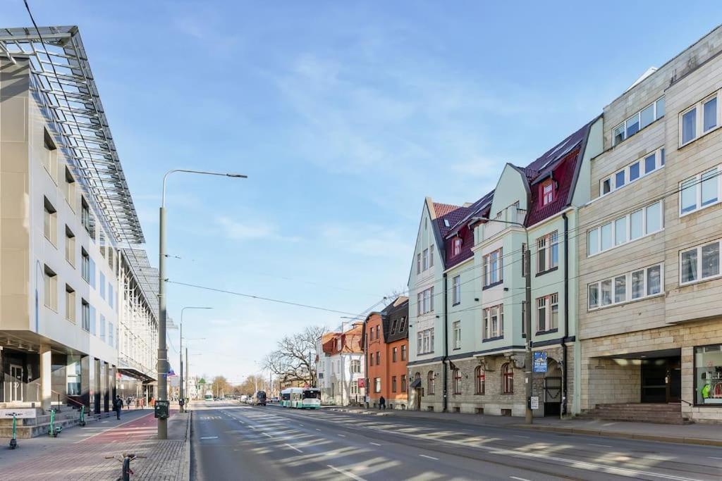 Urban-Glam City Centre Studio With A Gym And Terrace Tallinn Exterior photo