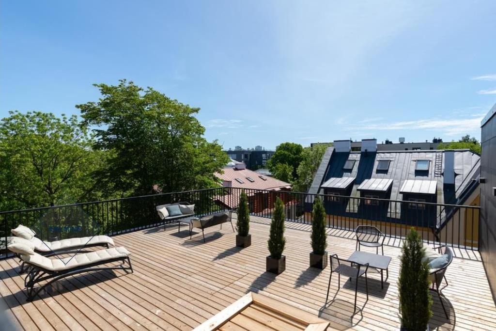 Urban-Glam City Centre Studio With A Gym And Terrace Tallinn Exterior photo